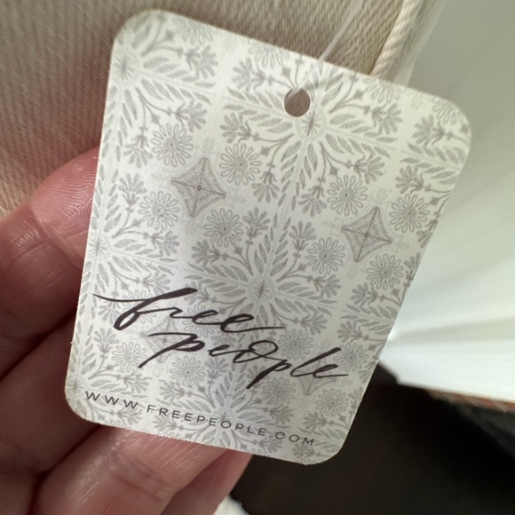 NWT Free People Penny Pull on Flare Jeans ~ White~ size 32 🤍 - Picture 11 of 15